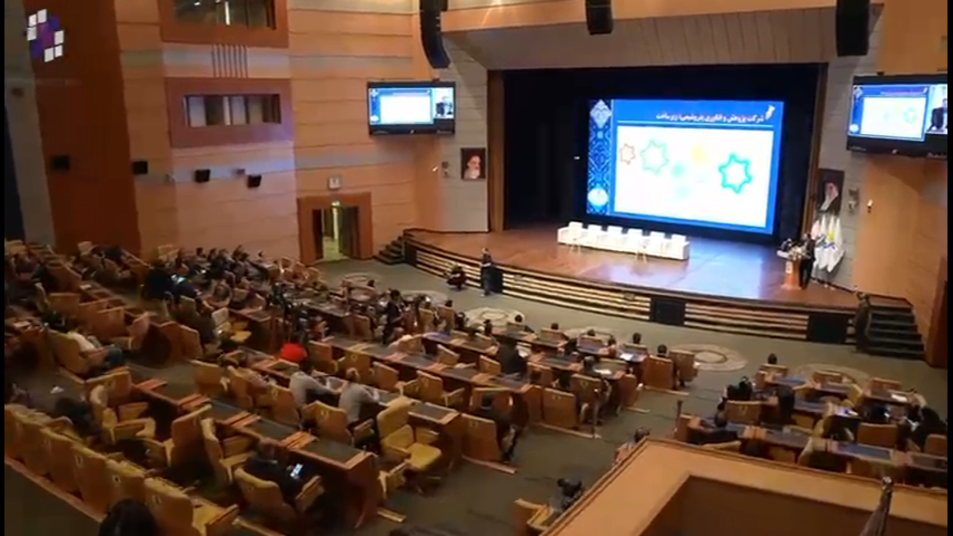 ویدیو ، نشست تخصصی بایدها و نبایدهای تکمیل زنجیره ارزش متانول برگزار شد